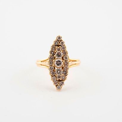 Marquise ring in yellow gold (750) paved...