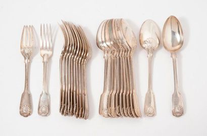 Twelve pieces of silver cutlery (min. 800)...
