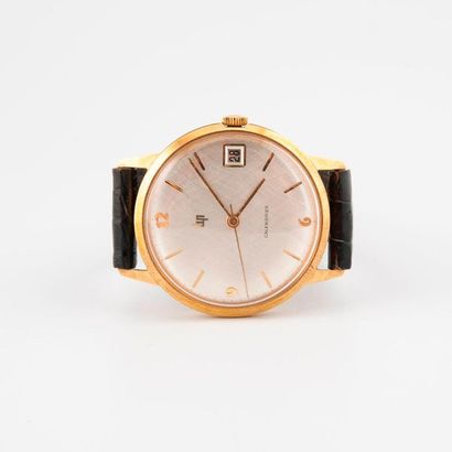 LIP


Man's wristwatch.

Round case in yellow...