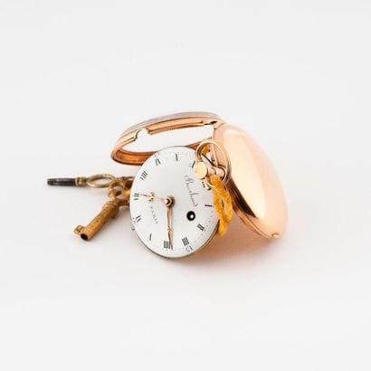 Gusset watch in yellow gold (750).

Lid with...