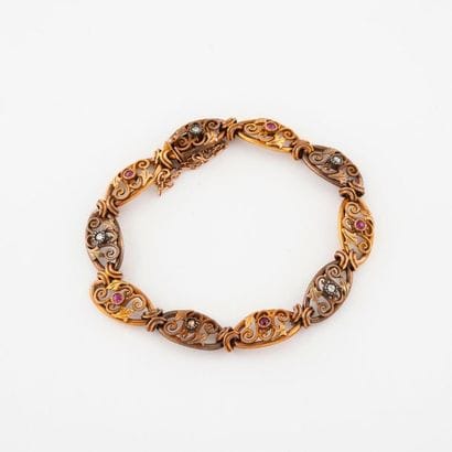 Articulated bracelet in yellow gold (750)...