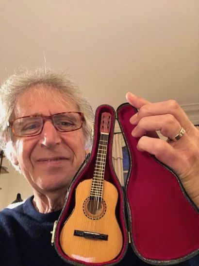 Yves Duteil
Yves Duteil's guitar