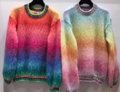ROSE CARMINE
Sweater Tie and Dye entirely...