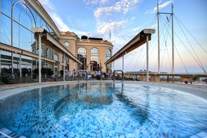 SOCIETE DES BAINS DE MER DE MONTE-CARLO
One...