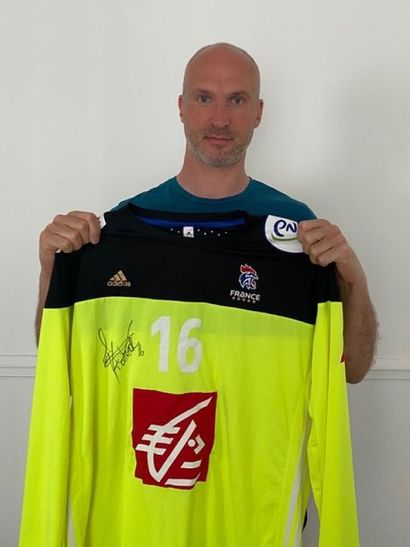 THIERRY OMEYER
Shirt signed by Thierry OMEYER,...
