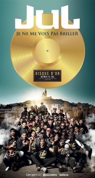 JUL
Disque d'or remis à l'artiste Jul pour...