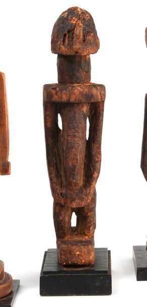 MALI, Dogon

Standing statue.

Made of wood,...
