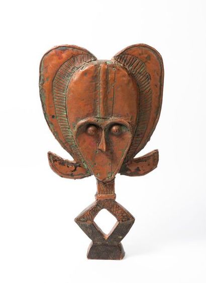 GABON, Kota

Figure of a reliquary.

In carved...