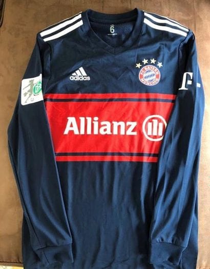 Maillot de Laura GEORGES
Former international...