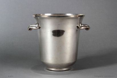 GALERIE ARTZ
Silver metal champagne bucket...