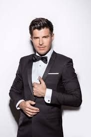 Vincent NICLO
Two invitations for a Vincent...