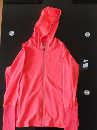 SAUCONY
Women's pink sweatshirt size M, Saucony,...