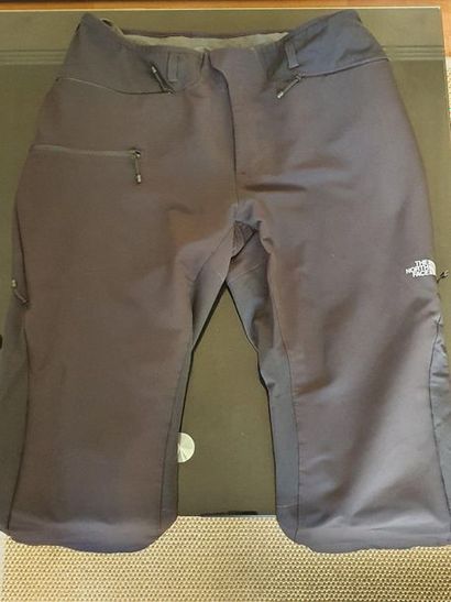 DYNAFIT
Women's ski wear with orange Dynafit...