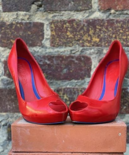 CHRISTELLE CHOLLET
Alexander Mac Queen pumps...