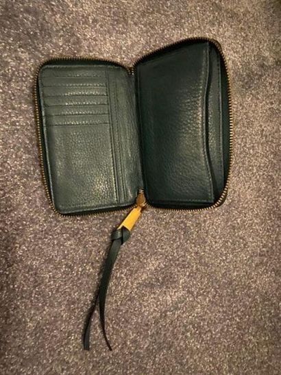 NOÉMIE LENOIR
Marc Jacobs wallet offered...