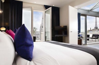 HÔTELS DE SERS
One night in an Eiffel Suite...
