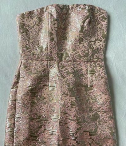 Caroline Vigneaux
Iridescent pastel pink...