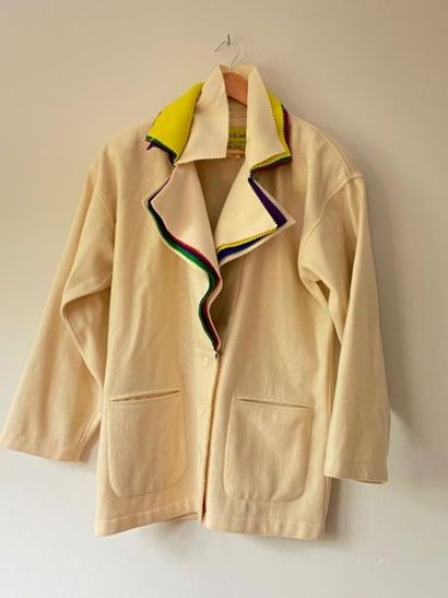 Jean Charles de CASTELBAJAC
Off-white coat...