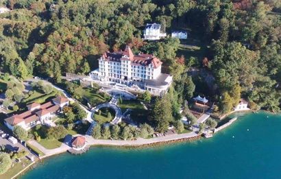 LE PALACE DE MENTHON
One night in a double...