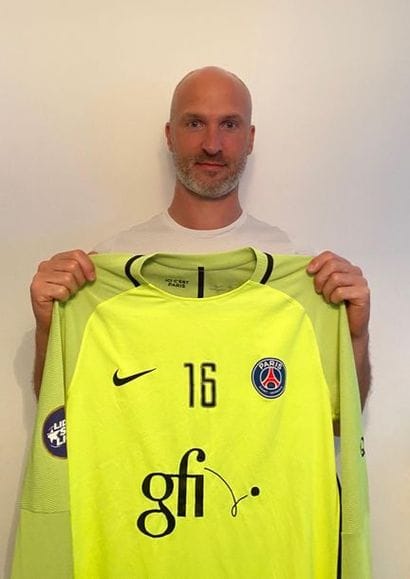 THIERRY OMEYER
Jersey autographed by Thierry...