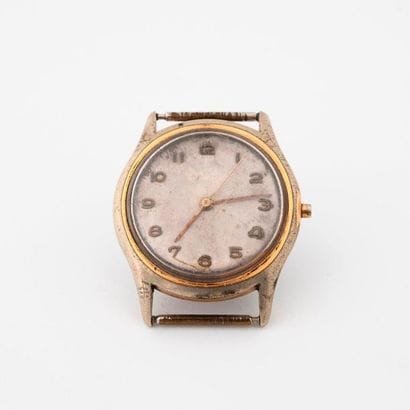 BREITLING


Round case of a men's wristwatch...