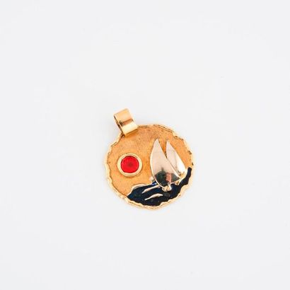 Pendentif médaille en or jaune (750) émaillé...