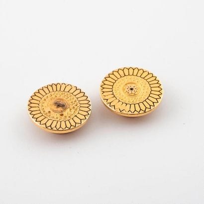 Pair of cufflinks in yellow gold (750) featuring...