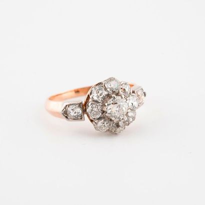 Daisy ring in yellow gold (750) and platinum...