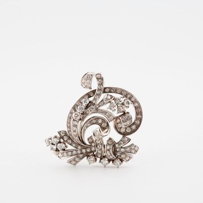Interlaced ribbon brooch in white gold (750)...
