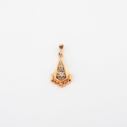 Pendant in yellow gold (750) decorated with...