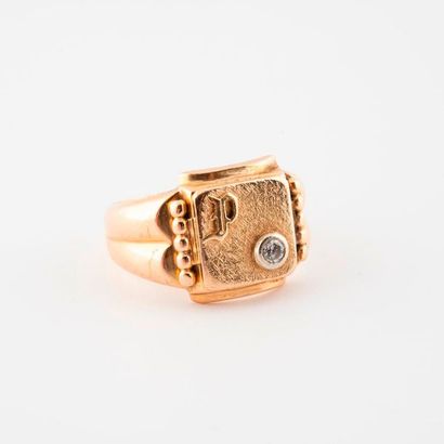 Yellow gold (750) signet ring, P. ciphered,...