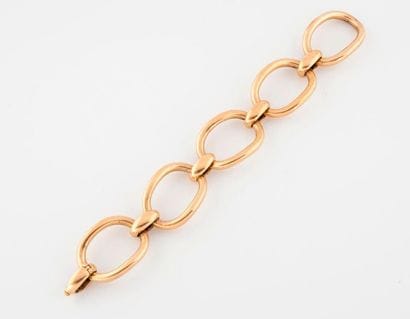 Bracelet in yellow gold (750) made of 5 oval...