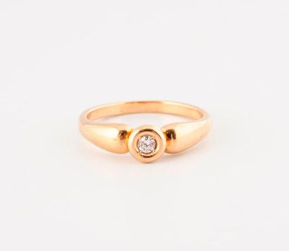 Yellow gold (750) ring set with a brilliant-cut...
