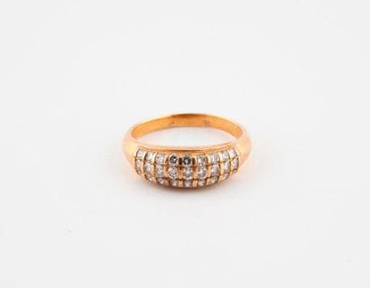 Yellow gold (750) ring set with three lines...