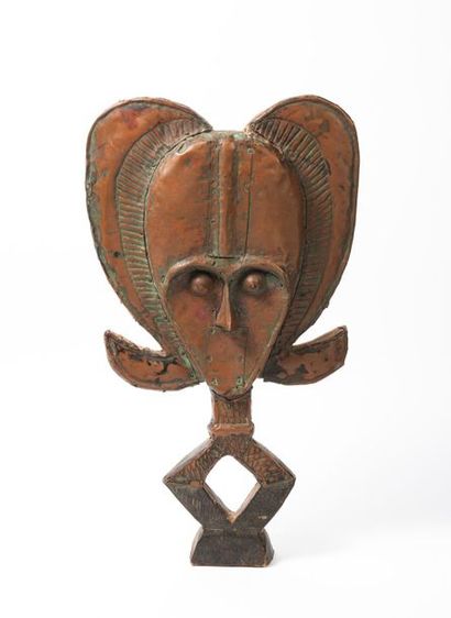 AFRIQUE
GABON, Kota
reliquary figure.
Carved...