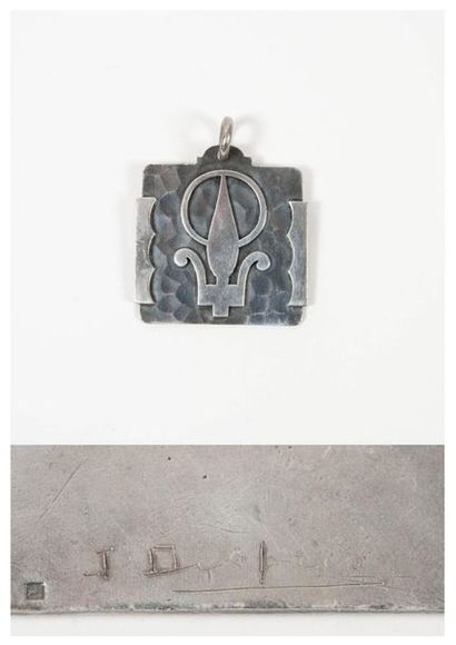 Jean DESPRES (1889-1980)
Important pendentif...