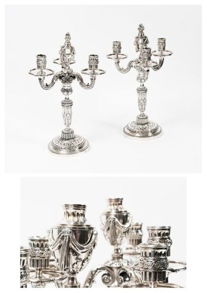 Style Louis XVI, début du XXème siècle 
Paire...