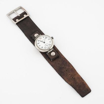 LONGINES
Montre militaire bracelet d'homme.
Boîtier...