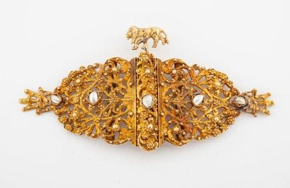 Boucle de ceinture en or jaune (750) à décor...