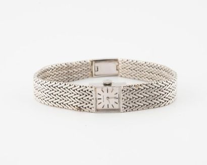 MOVADO
Montre bracelet de dame en or gris...