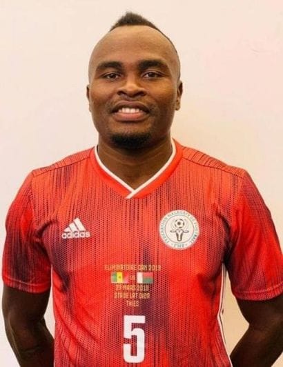PASCAL RAZAK
Maillot signé de Pascal Razak,...