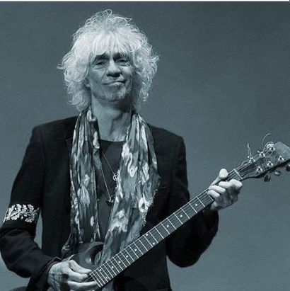 Louis Bertignac
Un cours de guitare d'1 heure,...