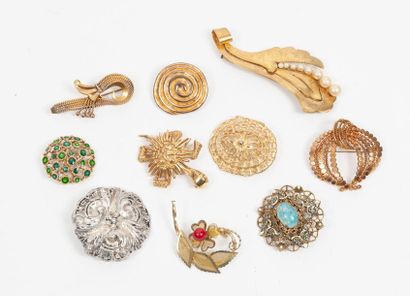 Lot de 10 broches fantaisie en métal.
Années...