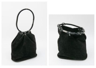 GUCCI par Tom FORD
Sac seau en daim noir...