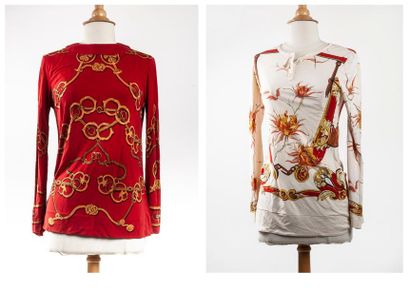 HERMES Paris
Un lot comprenant :

- Top en...