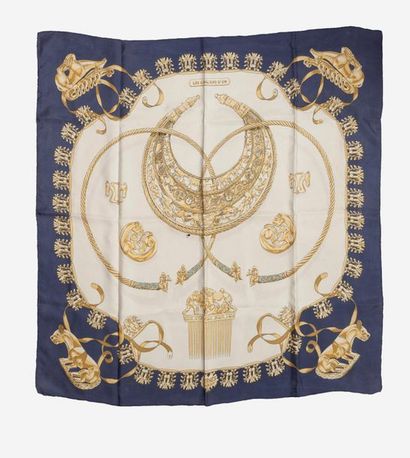 HERMES Paris
Foulard en twill de soie imprimée,...
