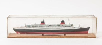 THE FRENCH LINE
Paquebot France.
Maquette...