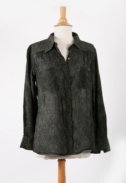Roberto CAVALLI
Chemise en soie de couleur...