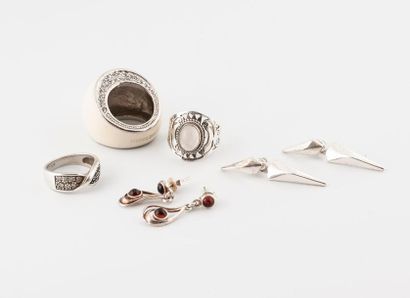 ALEXIS MABILLE
Bague de cocktail de forme...