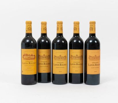 Château LAFON-ROCHET 
Une bouteille, 2005.
Une...